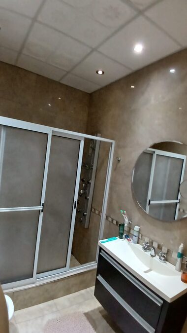 VENTA CASA 2 DORM CON COCHERA, PATIO CON PILETA Y QUINCHO - VILLA SEGUÍ Y GARRIGÓ