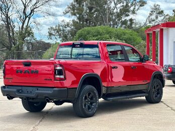 RAM 1500 3.0T Nafta 426HP 4x4. Recibo vehiculos