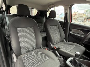 VENDO O PERMUTO - FORD KA 1.5 2017