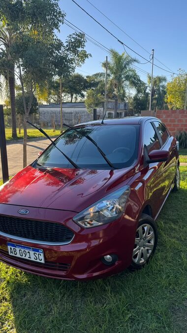 VENDO O PERMUTO - FORD KA 1.5 2017