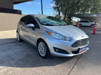 FORD FIESTA 1.6 5P TITANIUM. Recibo vehículos.