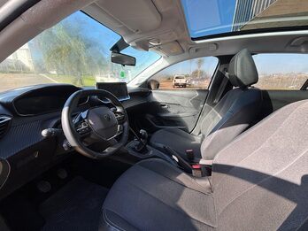 PEUGEOT 208 1.6 ALLURE PK. Recibo vehículos.