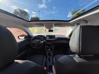 PEUGEOT 208 1.6 ALLURE PK. Recibo vehículos.