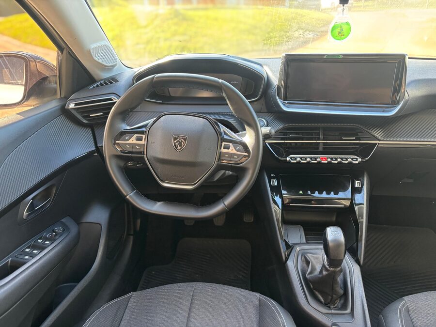 PEUGEOT 208 1.6 ALLURE PK. Recibo vehículos.