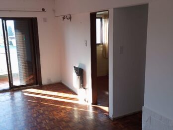 Vendo departamento con cochera