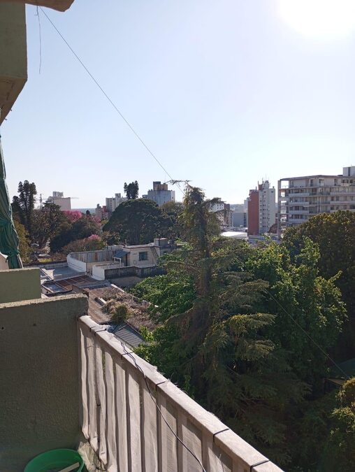 Vendo departamento con cochera