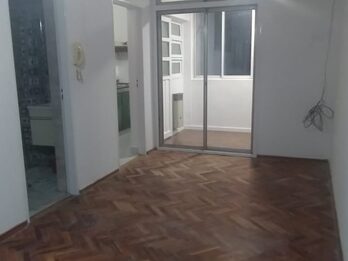Alquilo monoambiente semiamoblado