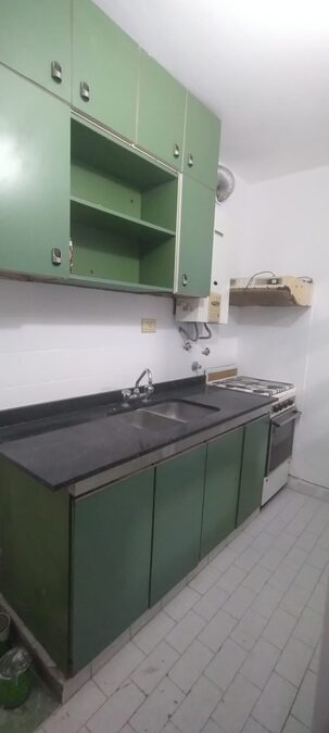Alquilo monoambiente semiamoblado