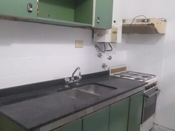 Alquilo monoambiente semiamoblado