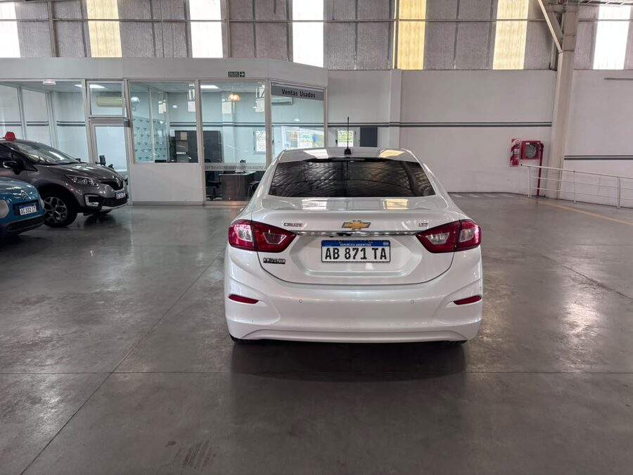 CRUZE 4P 1.4T LT MT 4P - AÑO 2022 - 91.018KM