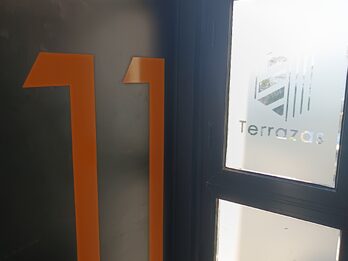 DUEÑO VENDE - 1 DORM - NUEVO - FRENTE A PLAZA BOMBERO - Dpto. 11ºC - FINANCIACIÓN HASTA 50% en U$S o UVAS