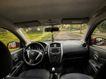 NISSAN VERSA 1.6 ADVANCE PURE DRIVE F2 M/T - AÑO 2.018