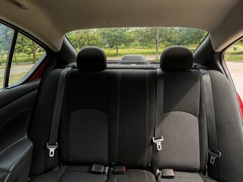 NISSAN VERSA 1.6 ADVANCE PURE DRIVE F2 M/T - AÑO 2.018