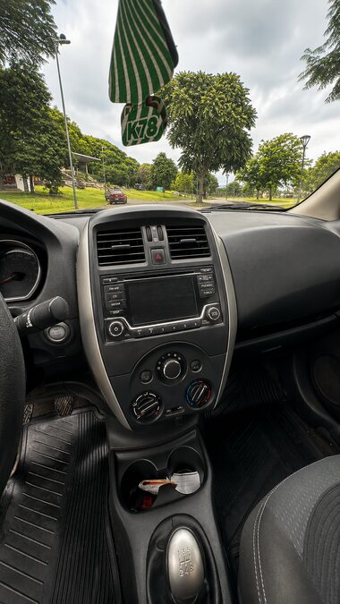 NISSAN VERSA 1.6 ADVANCE PURE DRIVE F2 M/T - AÑO 2.018