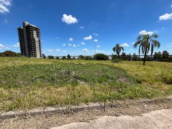 Terreno con vista al Río en zona Bajada Grande