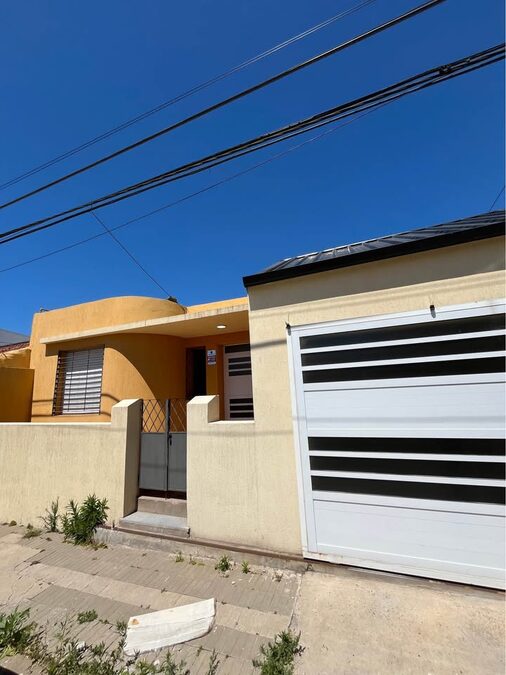 Casa de 2/3 dormitorios a refaccionar