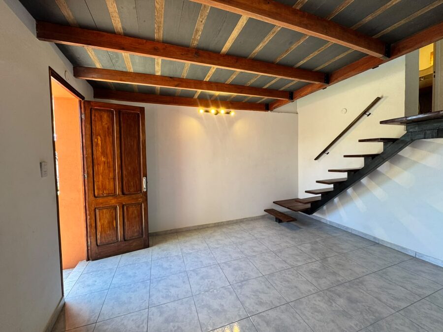 SE ALQUILA LOFT UN DORMITORIO PERON Y ALEM. PRECIO FINAL