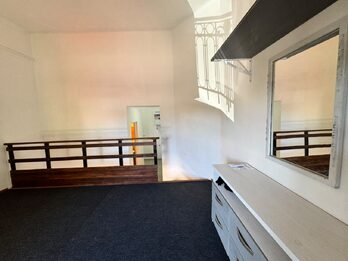 SE ALQUILA LOFT UN DORMITORIO PERON Y ALEM. PRECIO FINAL