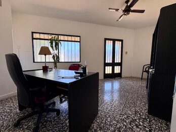 VENTA CASA + LOCAL CALLE 25 DE MAYO