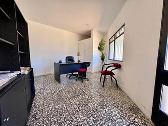 VENTA CASA + LOCAL CALLE 25 DE MAYO