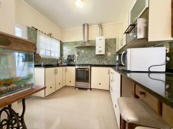 VENTA CASA 3 DORM ZONA LA TOMA CALLE LOS ROBLES
