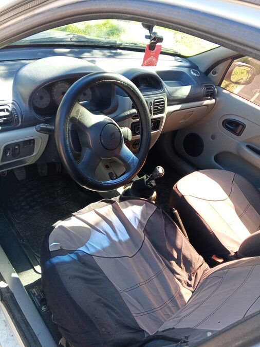 Vendo Clio 2005