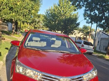 Vendo o permuto Corolla 2017