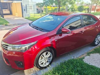 Vendo o permuto Corolla 2017
