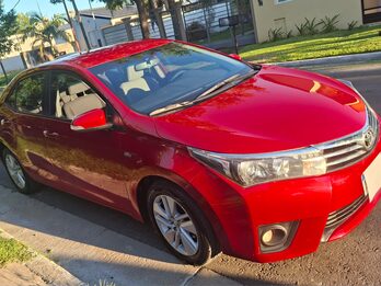 Vendo o permuto Corolla 2017