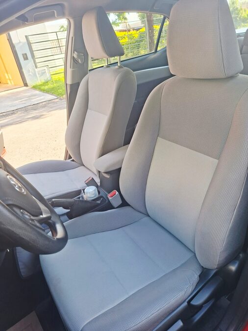 Vendo o permuto Corolla 2017