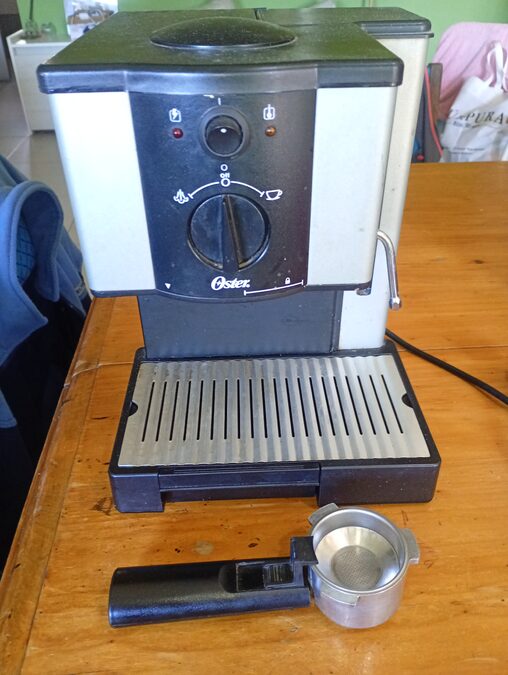 Vendo Cafetera Oster para café Expresso