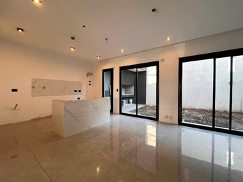 VENDO CASA A ESTRENAR 3 DORM. 3 BAÑOS