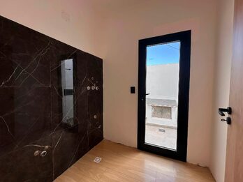 VENDO CASA A ESTRENAR 3 DORM. 3 BAÑOS