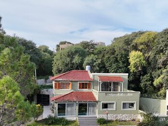 CASA EXCLUSIVA 4 DORMITORIOS | ZONA LA TOMA