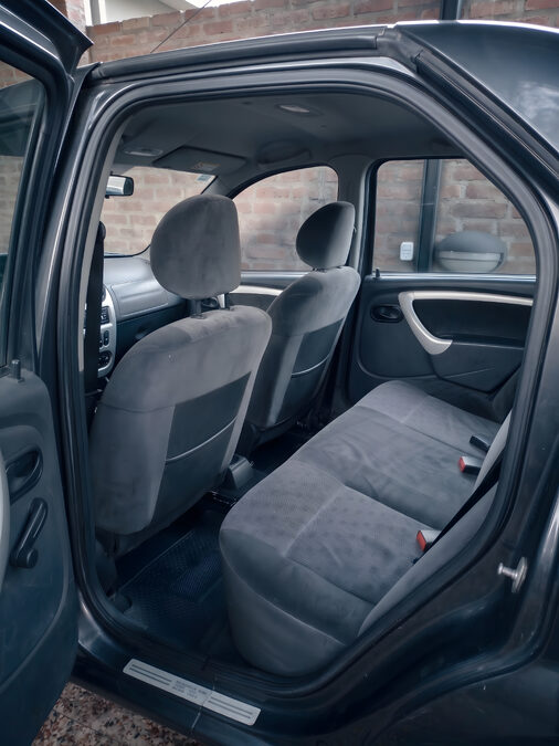 Renault Logan 1.6 Luxe