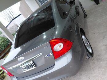 FORD FOCUS GHIA. MOD. 2008 GNC. EXCELENTE ESTADO.