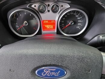FORD FOCUS GHIA. MOD. 2008 GNC. EXCELENTE ESTADO.