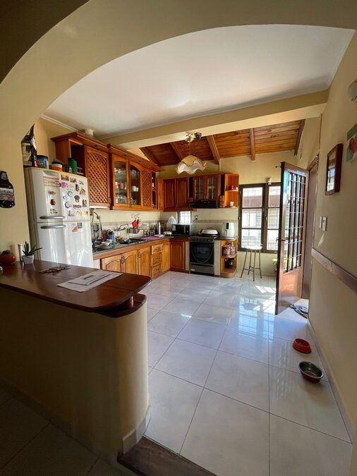 En venta excelente chalet – calle Estado de Israel