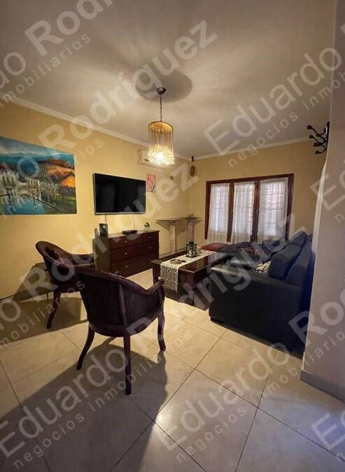 En venta excelente chalet – calle Estado de Israel