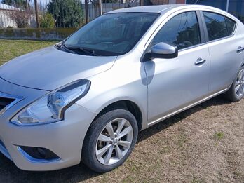 Nissan Versa Advance 1.6 cadenero