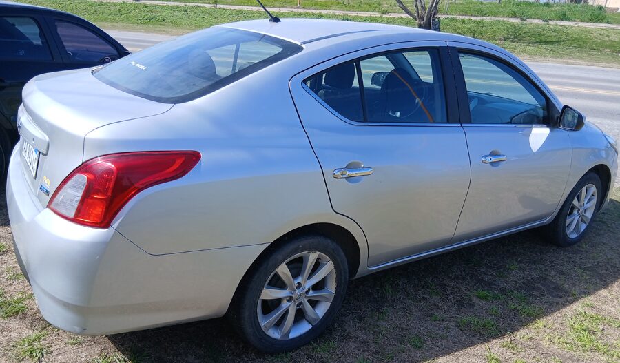 Nissan Versa Advance 1.6 cadenero