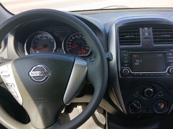 Nissan Versa Advance 1.6 cadenero