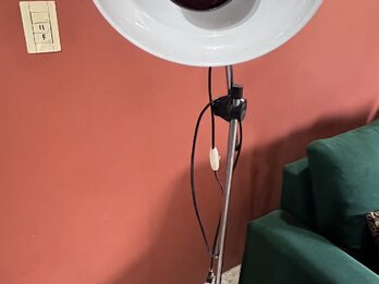 Lámpara de pie infrarrojo con bulbo