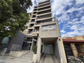 Alquiler departamento de 1 ambiente – Zona Santa Cruz y Uruguay