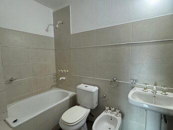 Alquiler departamento de 1 ambiente – Zona Santa Cruz y Uruguay