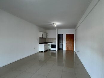 Alquiler departamento de 1 ambiente – Zona Santa Cruz y Uruguay