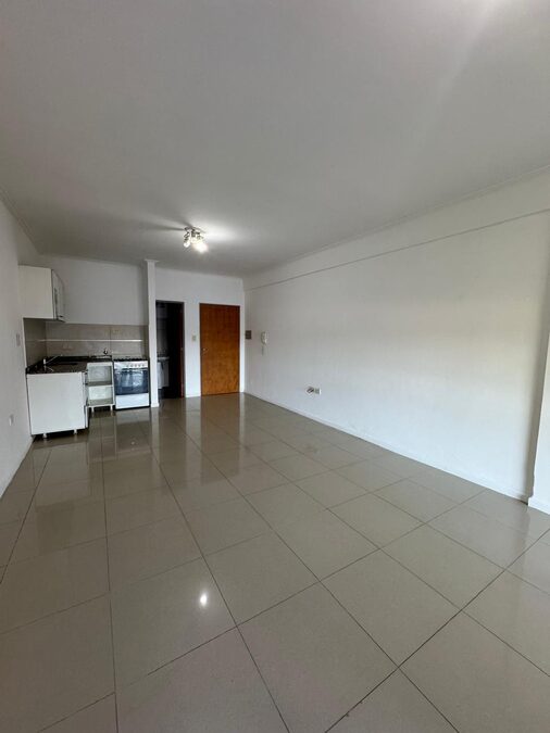 Alquiler departamento de 1 ambiente – Zona Santa Cruz y Uruguay