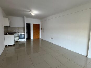 Alquiler departamento de 1 ambiente – Zona Santa Cruz y Uruguay