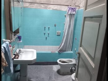 VENDO CASA A REMODELAR ZONA CENTRO PARANÁ. OPORTUNIDAD!
