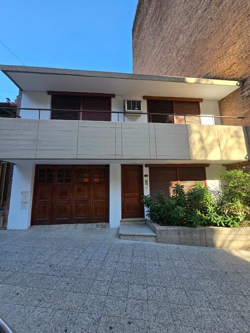 ALQUILO CASA ZONA PARQUE